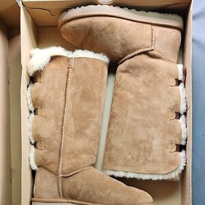 Ugg Bailey Bow Tall Sz8 NEW IN BOX